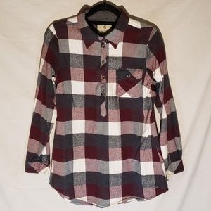 *Legendary Whitetails* Oversized, red and gray plaid flannel shirt, LG